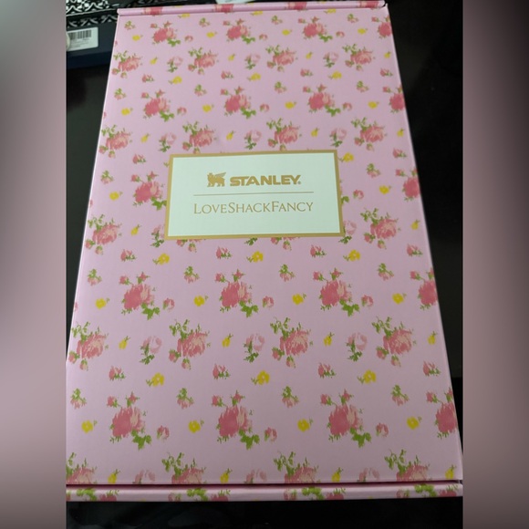 Stanley 1913 x Love Shack Fancy Quencher 20oz Tumbler -NWT - Picture 4 of 6